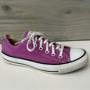 Converse Women’s Chuck Taylor All Star